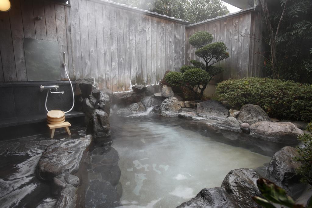 Ureshino Onsen Shoen Hotel Buitenkant foto